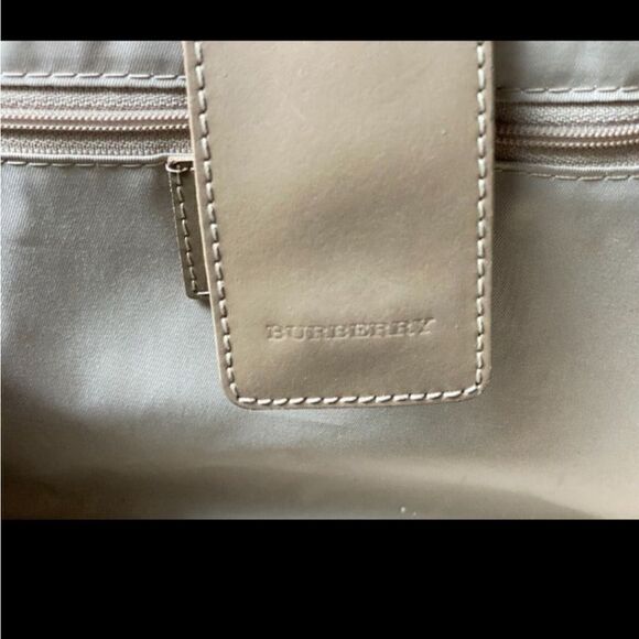 FINAL PRICE FLASH SALE🔥 AUTHENTIC VINTAGE BURBERRY PINK NOVA CANDY SHOULDER BAG - Picture 9 of 12